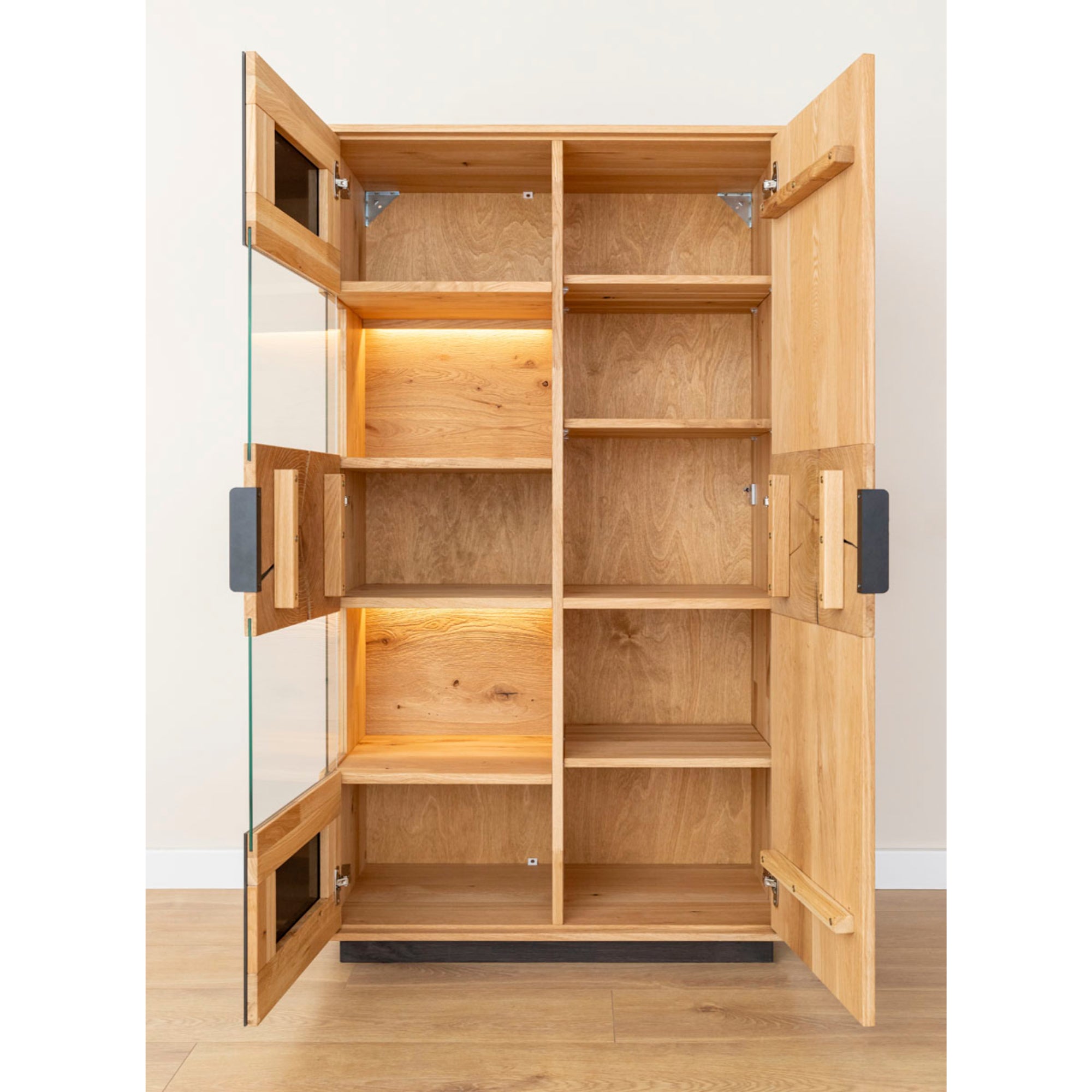 Vitrine Tirano 39x147 cm, Material: Massivholz Eiche