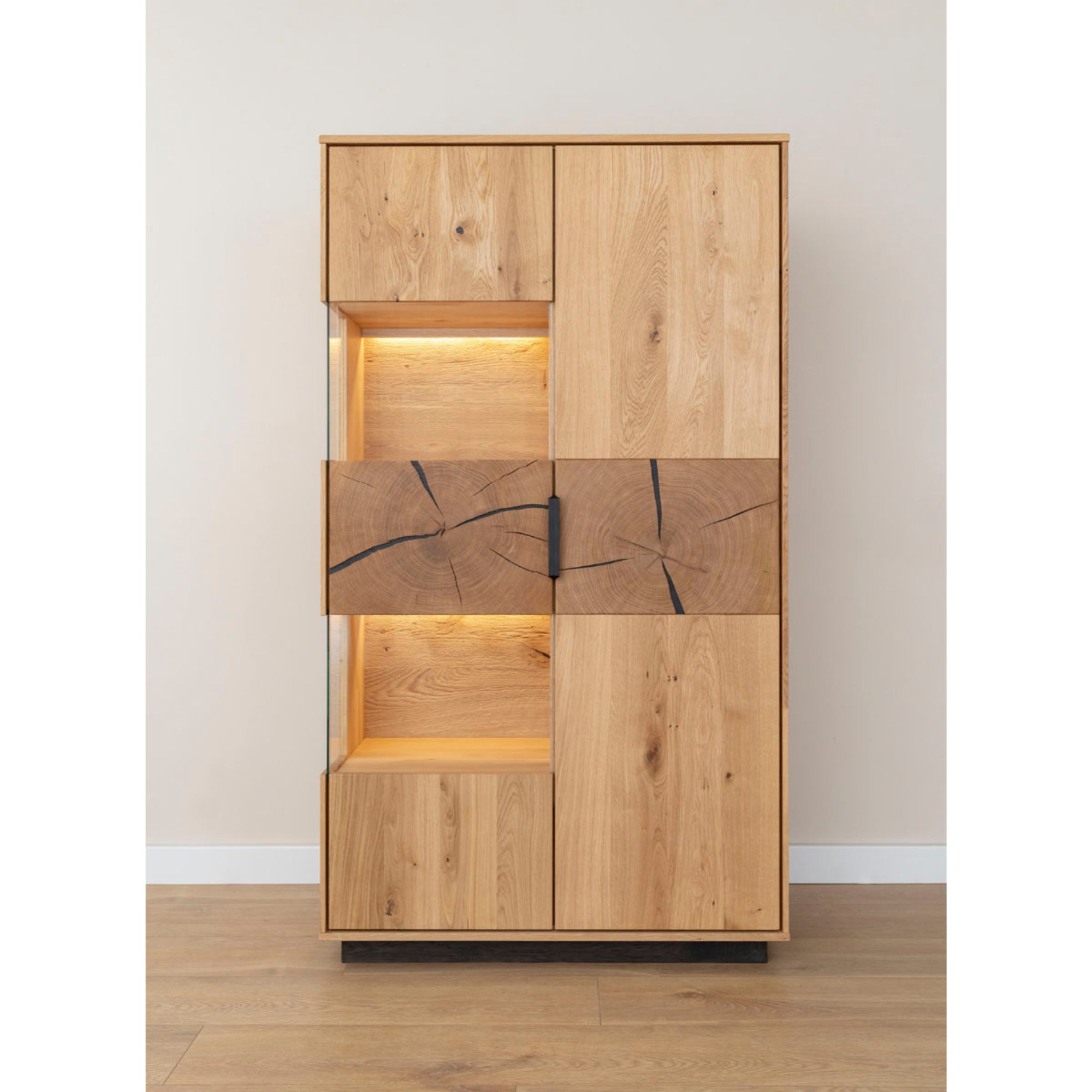Vitrine Tirano 39x147 cm, Material: Massivholz Eiche