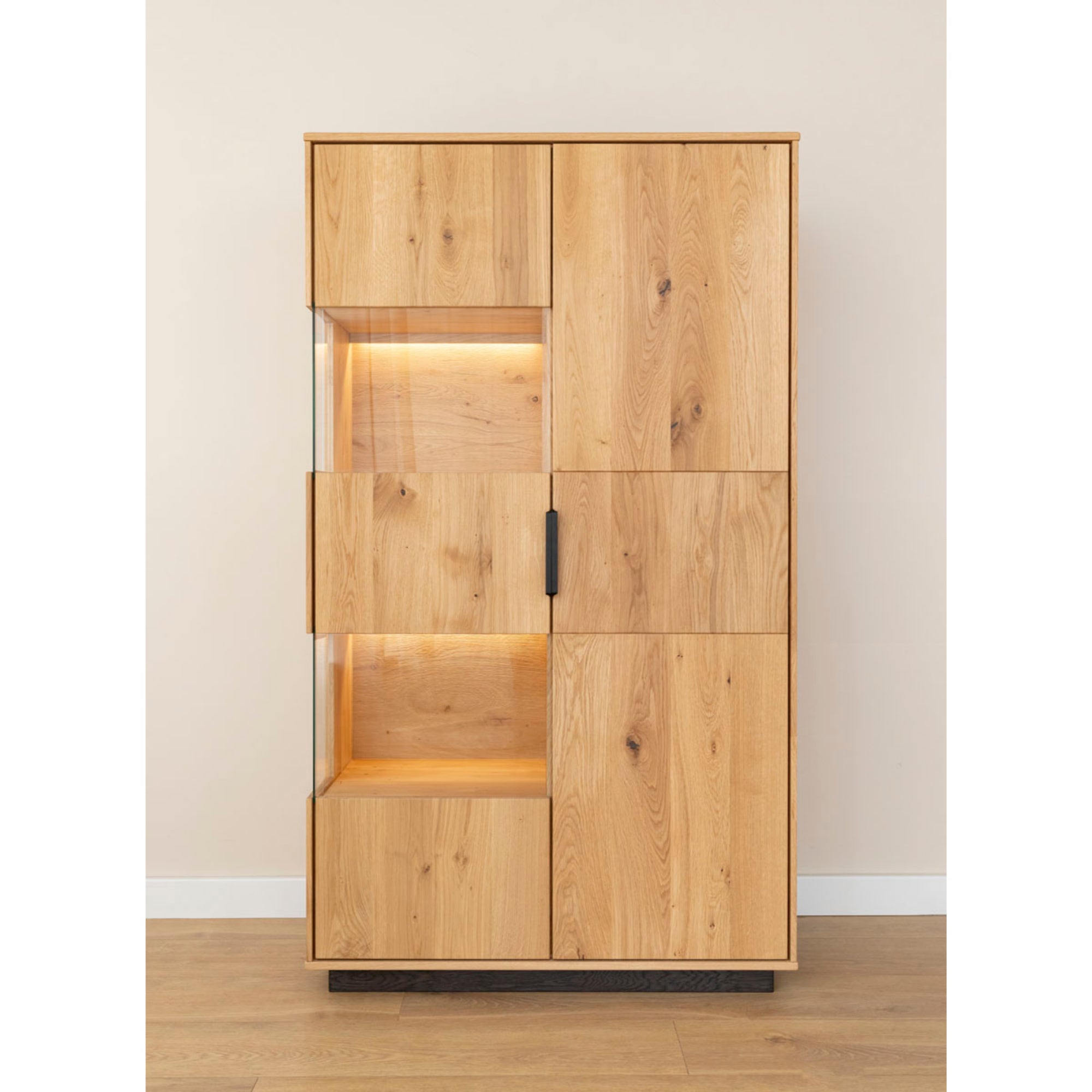 Vitrine Tirano 39x147 cm, Material: Massivholz Eiche