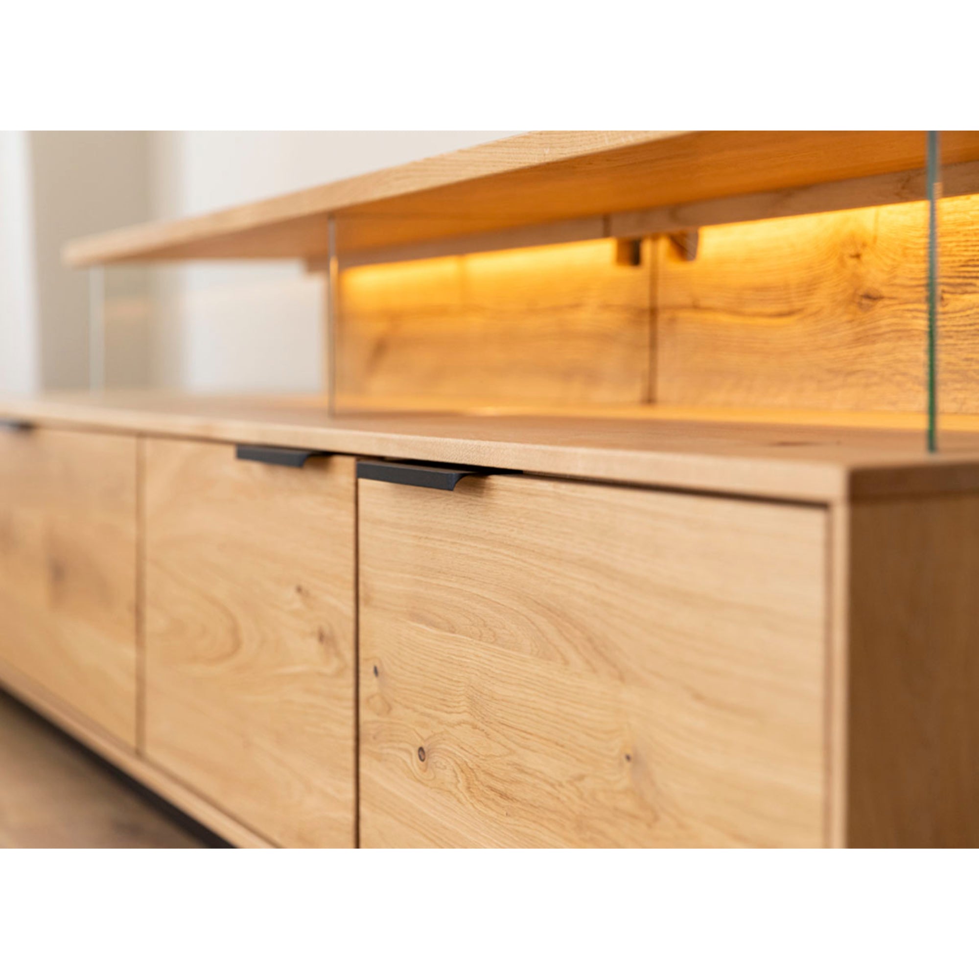 TV Kommode Tirano 200x39 cm, Material: Massivholz Eiche
