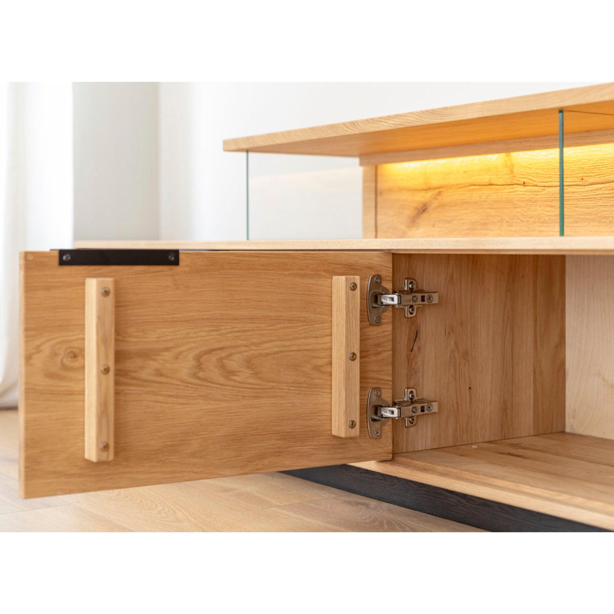 TV Kommode Tirano 200x39 cm, Material: Massivholz Eiche