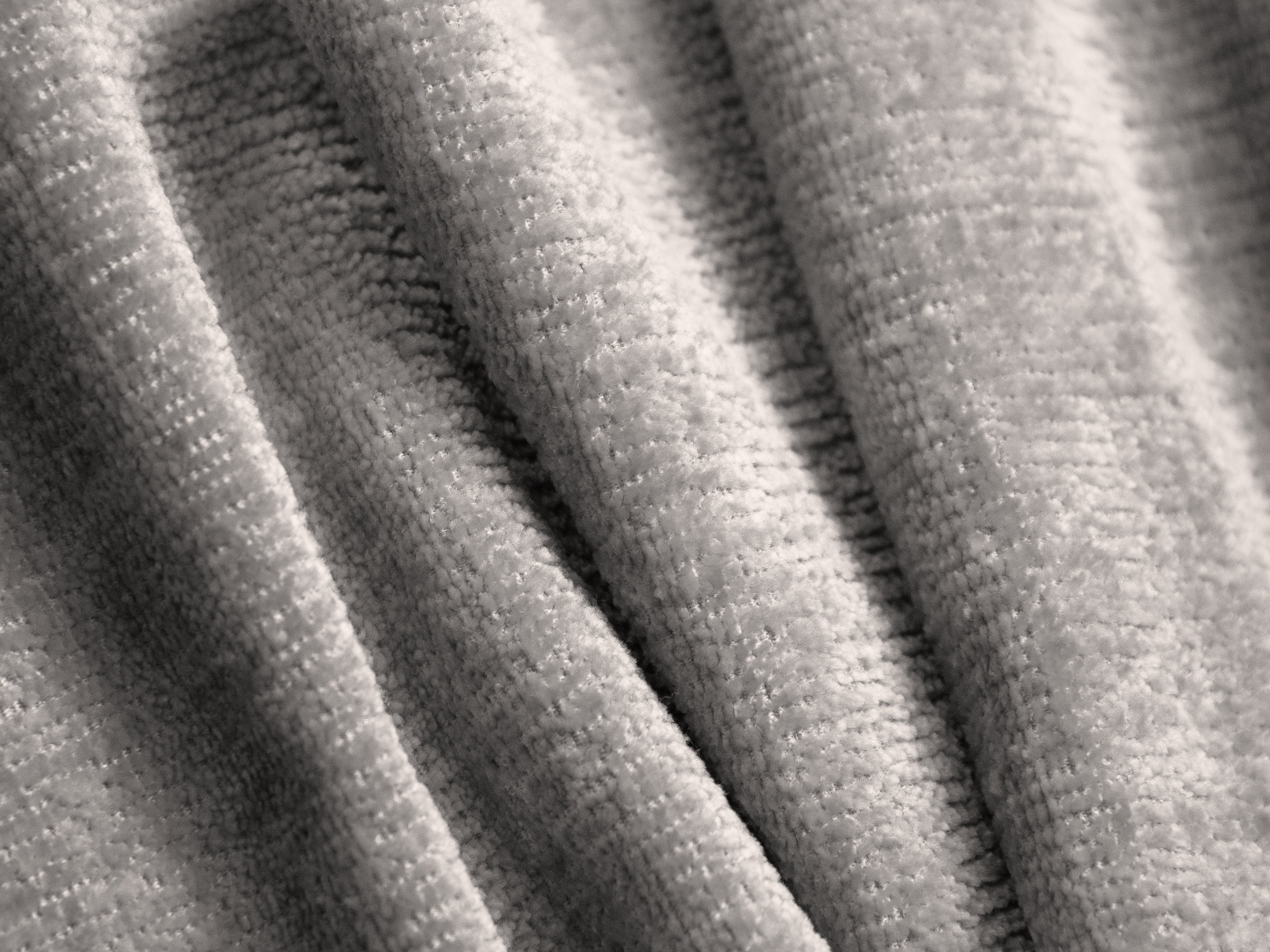 Jenny Sessel, 90x88cm, Material: Chenille