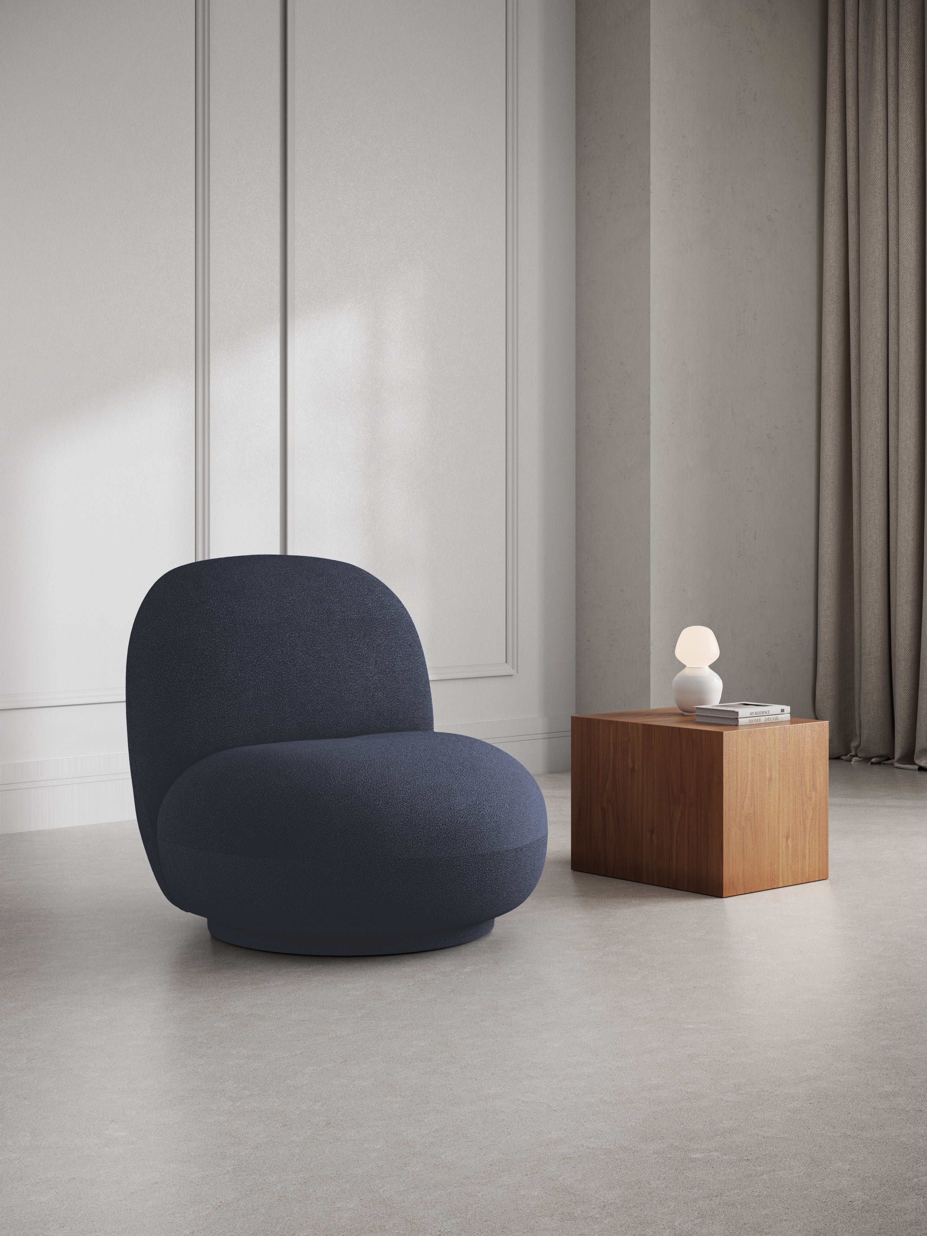 Chuck Sessel, 77x78cm, Material: Bouclé