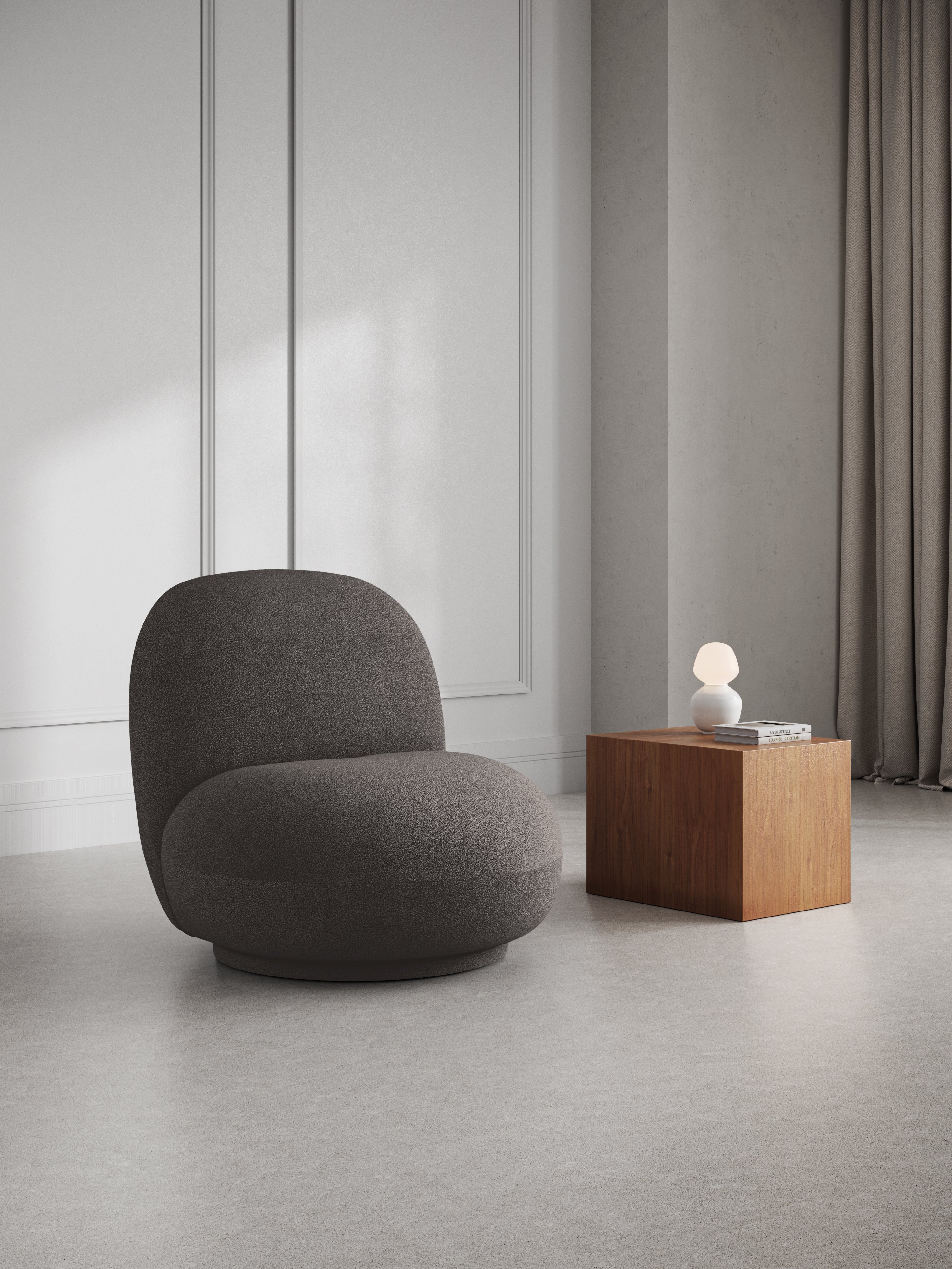 Chuck Sessel, 77x78cm, Material: Bouclé