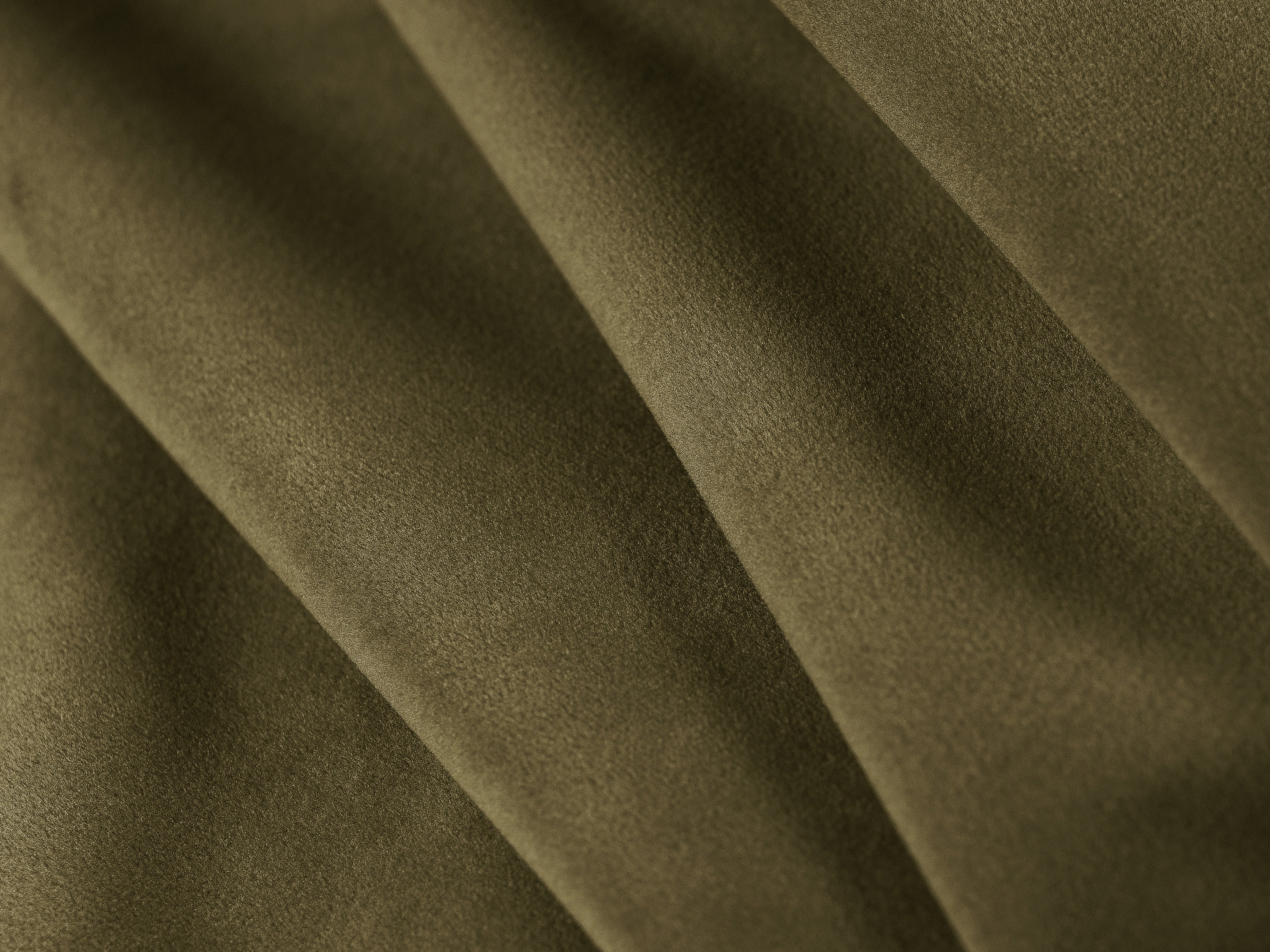 Abby Sessel, 90x80cm, Material: Samt