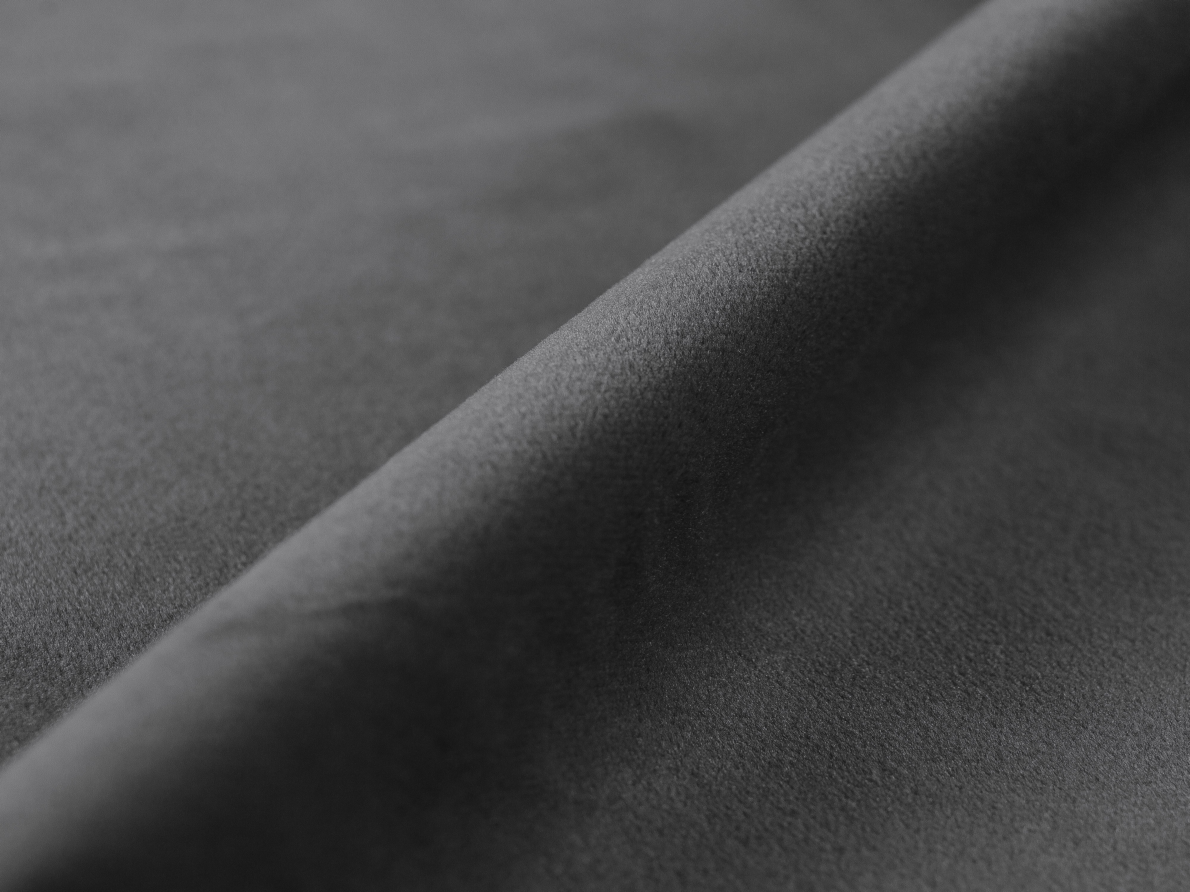 Eden Hocker, 64x64cm, Material: Samt