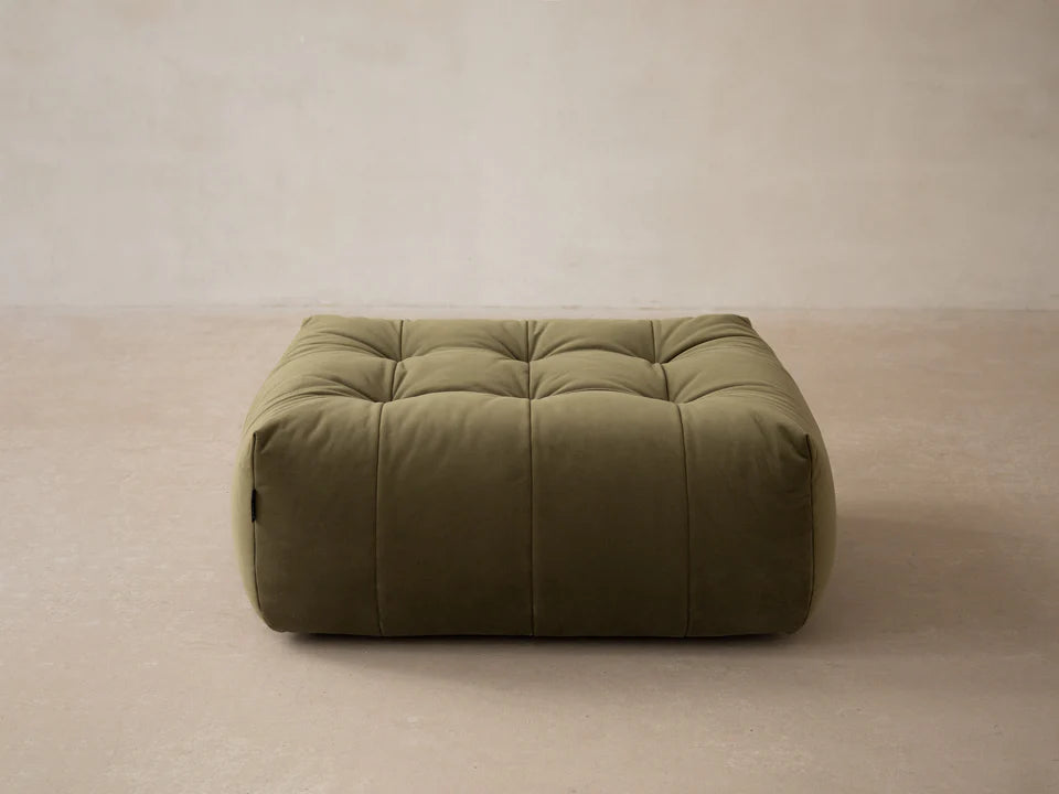 Bloom Hocker 101x110 cm, Material: Samt 