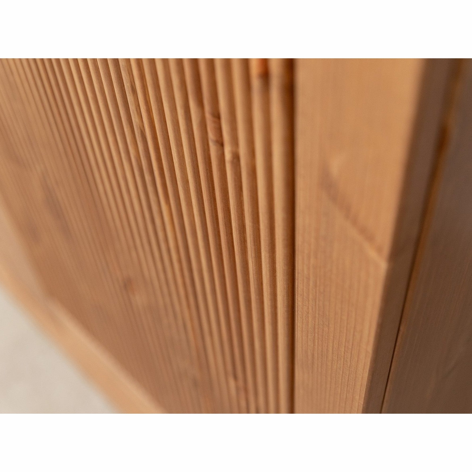 Der Schrank Rosella 129x212,6 cm, Material: Massives Kiefernholz